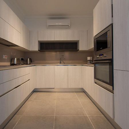 Seafront Luxury Apartment With Pool Sliema Zewnętrze zdjęcie