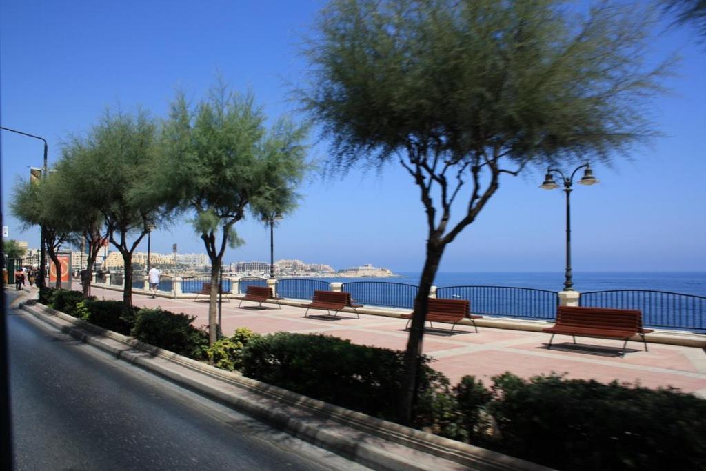 Seafront Luxury Apartment With Pool Sliema Zewnętrze zdjęcie